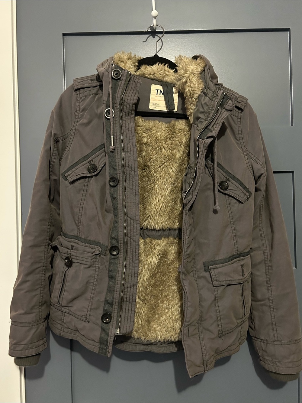 Aritzia TNA Platoon Hooded Faux-Fur Lined Field Jacket in Taupe Gray - Picture 4 of 4